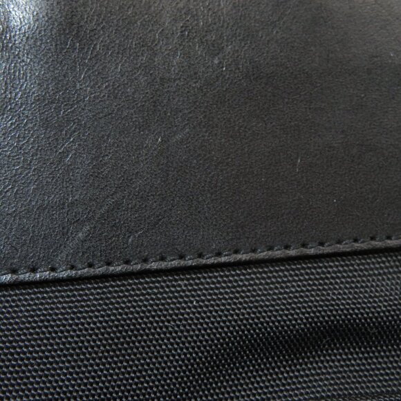 Gucci Logo Shoulder Bag Canvas Leather - Picture 9 of 10